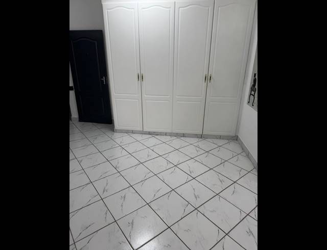 1 bed property to rent in GLENVISTA